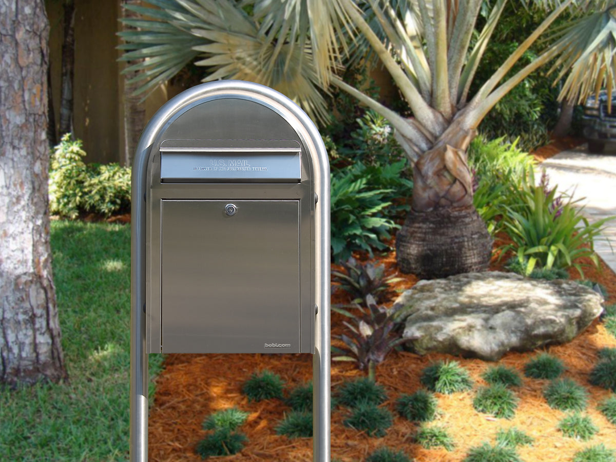 Bobi Stainless Steel Round Mailbox Post
