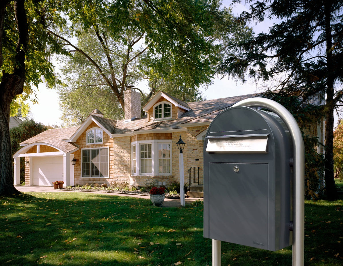 Bobi Stainless Steel Round Mailbox Post
